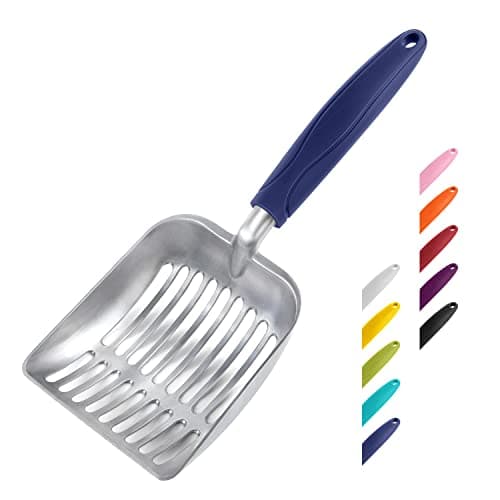 Best Litter Scoops for Apartment Cats